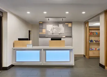 Holiday Inn Express & Suites Greenville - Downtown by IHG hotel thumbnail 2