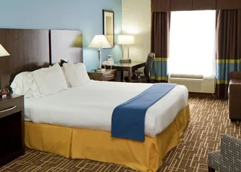 Holiday Inn Express & Suites Greenville - Downtown by IHG hotel thumbnail 4
