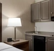 La Quinta Inn & Suites by Wyndham Fairbanks Airport hotel detail image 7