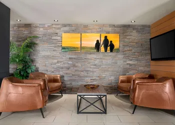 Days Inn by Wyndham Fredericton hotel thumbnail 4