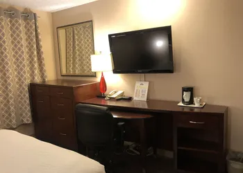 Days Inn by Wyndham Fredericton hotel thumbnail 7