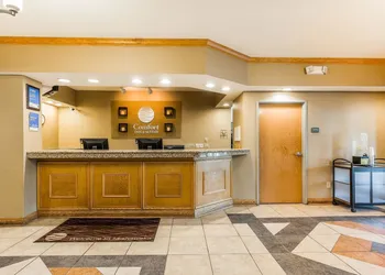 Comfort Inn & Suites Mishawaka - South Bend hotel thumbnail 3