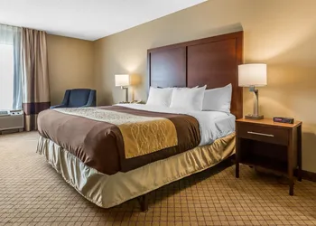 Comfort Inn & Suites Mishawaka - South Bend hotel thumbnail 6