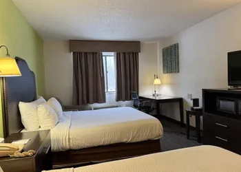 SureStay by Best Western Grove City hotel thumbnail 5