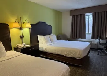 SureStay by Best Western Grove City hotel thumbnail 6