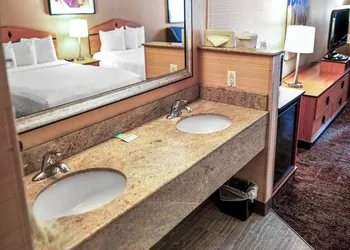 Crystal Inn Hotel & Suites Midvalley hotel thumbnail 4