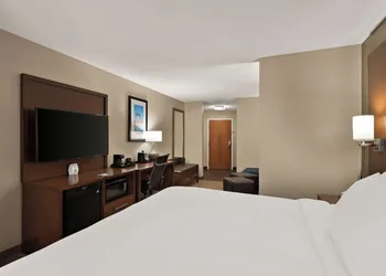 Comfort Suites Hummelstown - Hershey hotel thumbnail 8