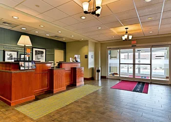 Hampton Inn Ellsworth/Bar Harbor hotel thumbnail 2