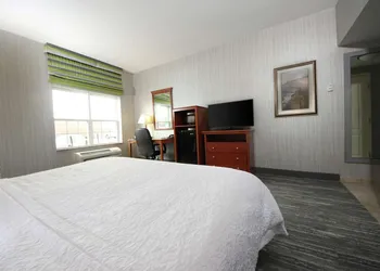 Hampton Inn Ellsworth/Bar Harbor hotel thumbnail 6