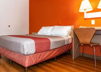 Motel 6 Palm Springs, CA - East - Palm Canyon hotel thumbnail 7