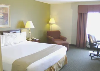 Holiday Inn Express Evansville West by IHG hotel thumbnail 4