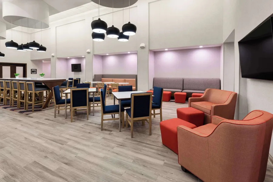 Hampton Inn & Suites Saginaw hotel detail image 2