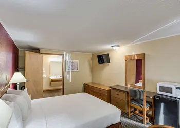Knights Inn Ashland hotel thumbnail 5
