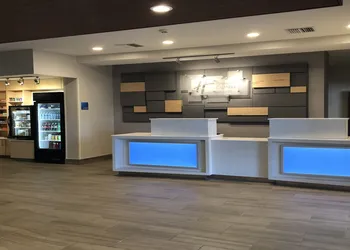 Holiday Inn Express & Suites Albany by IHG hotel thumbnail 2