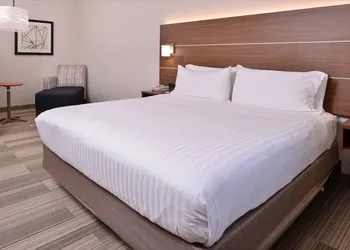 Holiday Inn Express & Suites Albany by IHG hotel thumbnail 4