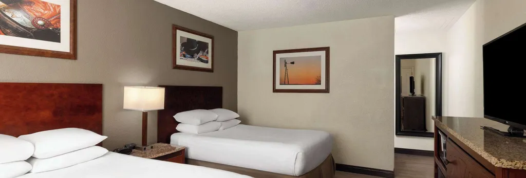 Hotel photo 1 of 71