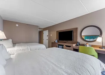 Hampton Inn Cleveland-Westlake hotel thumbnail 7