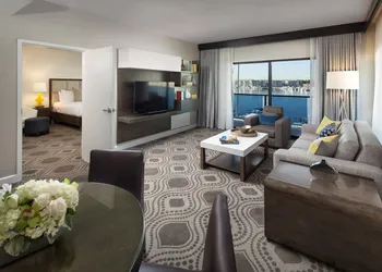 Marina del Rey Hotel hotel thumbnail 8