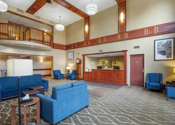 Comfort Inn & Suites Rapid City South - Mt. Rushmore Gateway hotel thumbnail 3