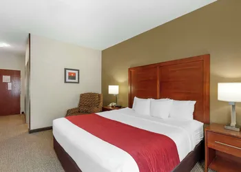 Comfort Inn & Suites Rapid City South - Mt. Rushmore Gateway hotel thumbnail 8