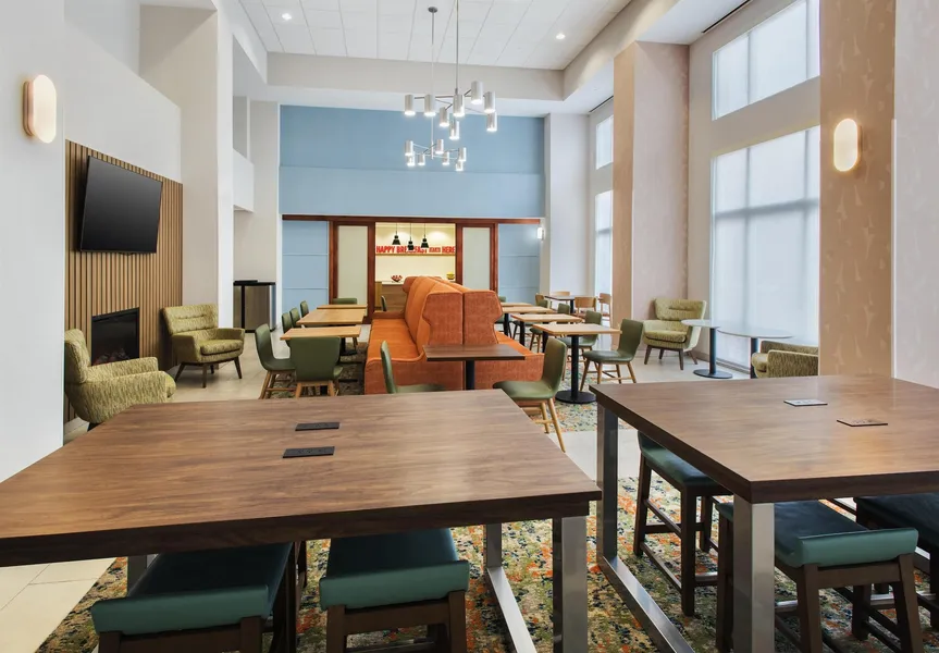 Hampton Inn & Suites Greenfield hotel detail image 2