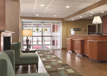 Hampton Inn & Suites Greenfield hotel thumbnail 7