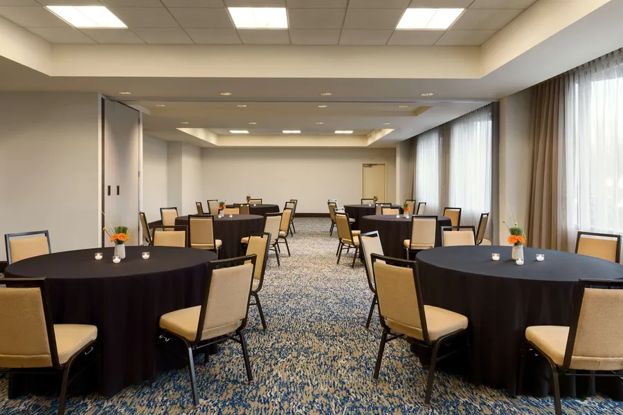 Embassy Suites by Hilton Boston Waltham hotel detail image 6