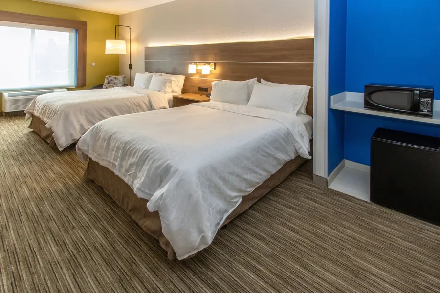 Holiday Inn Express Hotel & Suites Roseville-Galleria Area by IHG hotel detail image 6