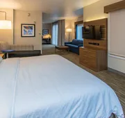 Holiday Inn Express Hotel & Suites Roseville-Galleria Area by IHG hotel detail image 7