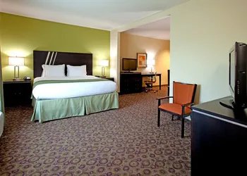 Holiday Inn Express & Suites Clemson by IHG hotel thumbnail 5