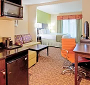 Holiday Inn Express & Suites Clemson by IHG hotel detail image 7