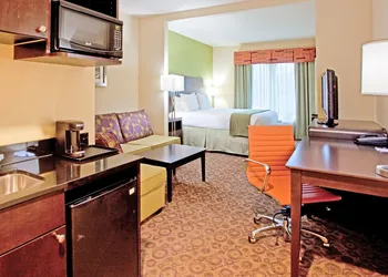 Holiday Inn Express & Suites Clemson by IHG hotel thumbnail 7