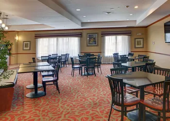 Quality Suites Near Cedar Creek Lake hotel thumbnail 5