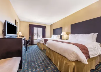 Days Inn & Suites by Wyndham Mineral Wells hotel thumbnail 4