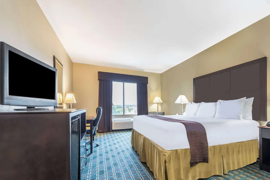 Days Inn & Suites by Wyndham Mineral Wells hotel detail image 6