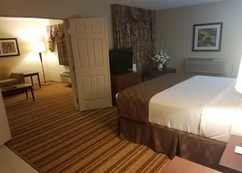 Rock Island Inn & Suites Marshalltown hotel thumbnail 3