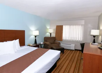 Rock Island Inn & Suites Marshalltown hotel thumbnail 5