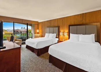 Best Western Plus Inner Harbour hotel thumbnail 5