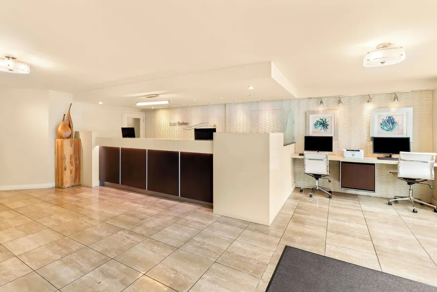 Best Western Plus Inner Harbour hotel detail image 2
