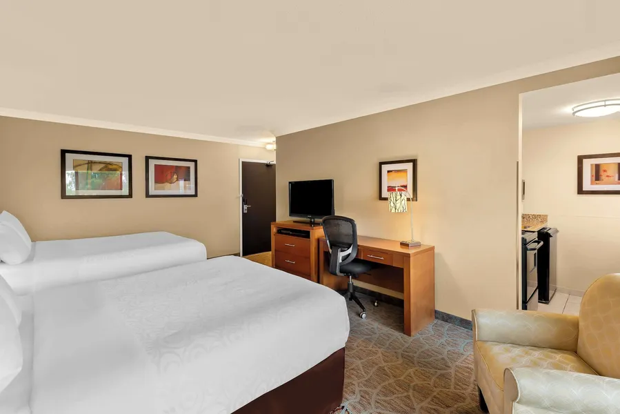 Best Western Plus Inner Harbour hotel detail image 6