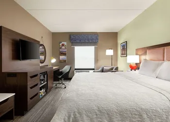 Hampton Inn & Suites Frederick-Fort Detrick hotel thumbnail 7