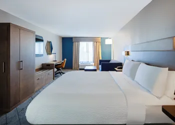 Holiday Inn Express and Suites Turlock by IHG hotel thumbnail 3