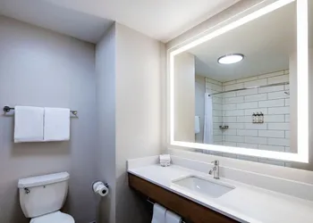 Holiday Inn Express and Suites Turlock by IHG hotel thumbnail 6