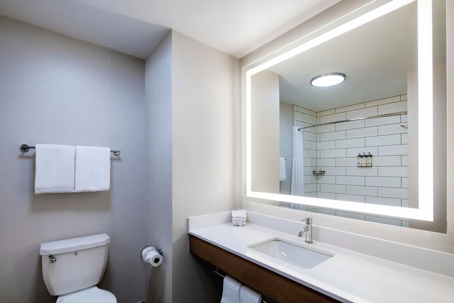 Holiday Inn Express and Suites Turlock by IHG hotel detail image 6