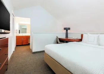 Residence Inn By Marriott Chicago Deerfield hotel thumbnail 6
