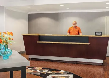 Hampton Inn Fairmont hotel thumbnail 6