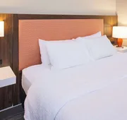 Hampton Inn Fairmont hotel detail image 7