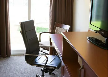 Super 8 by Wyndham Port Elgin hotel thumbnail 5