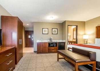 Comfort Inn Ottawa Starved Rock Area hotel thumbnail 8