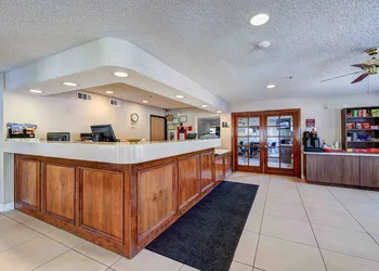 SureStay Plus Hotel by Best Western Redding hotel thumbnail 2